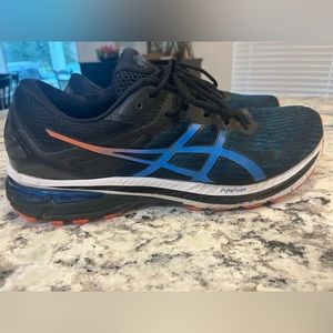 ASICS GT 2000 running shoes